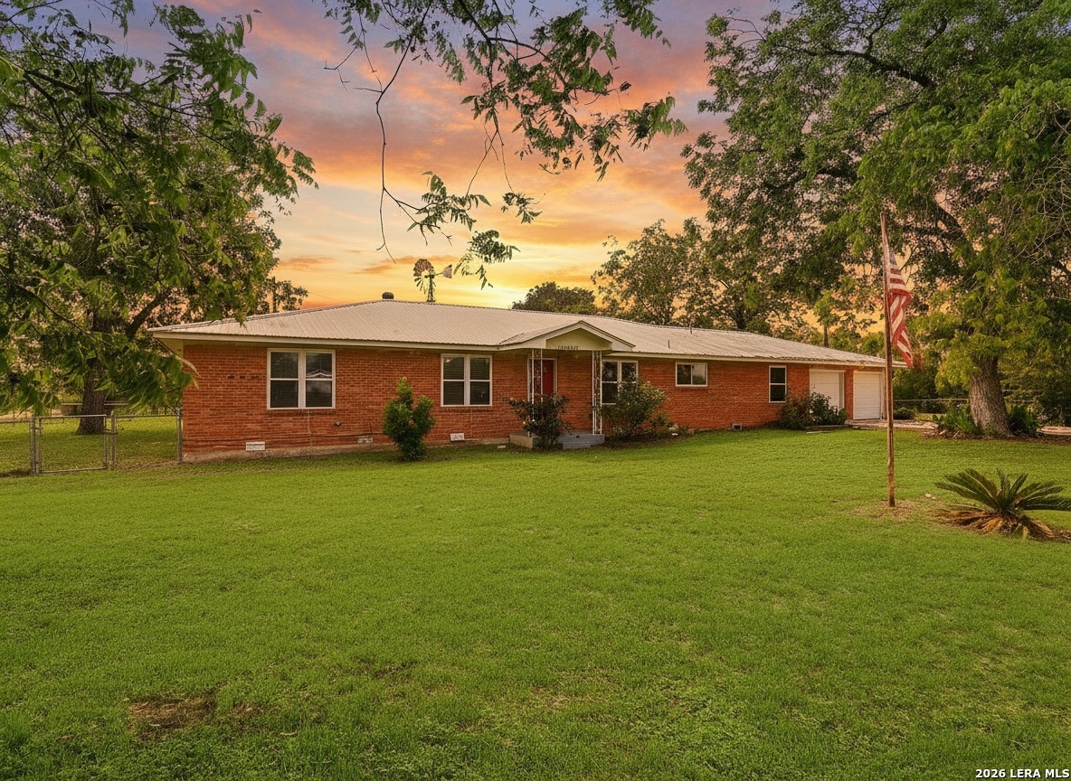 106 County Road 6611 Listing Cover Image