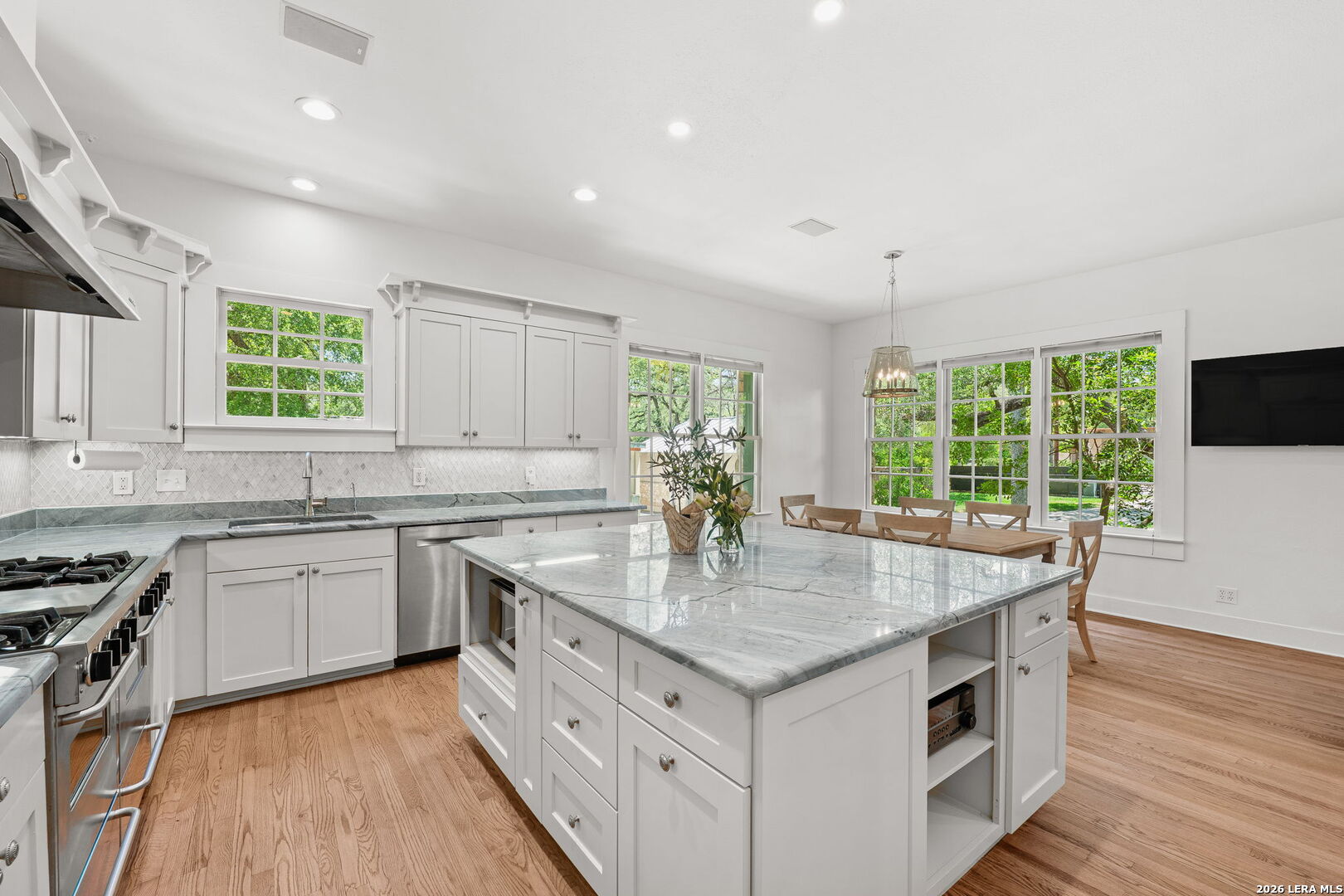 601 Castano Ave, Alamoheights, TX 78209