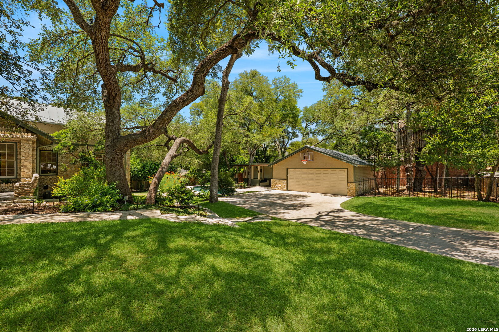 601 Castano Ave, Alamoheights, TX 78209