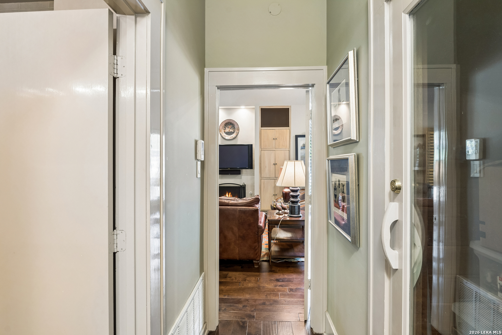 110 Geneseo Rd, Terrell Hills, TX 78209
