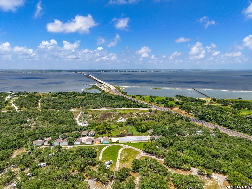 Homes for sale in Rockport, TX | 5481 Highway 35 N, Rockport, TX 78382 | Houzeo