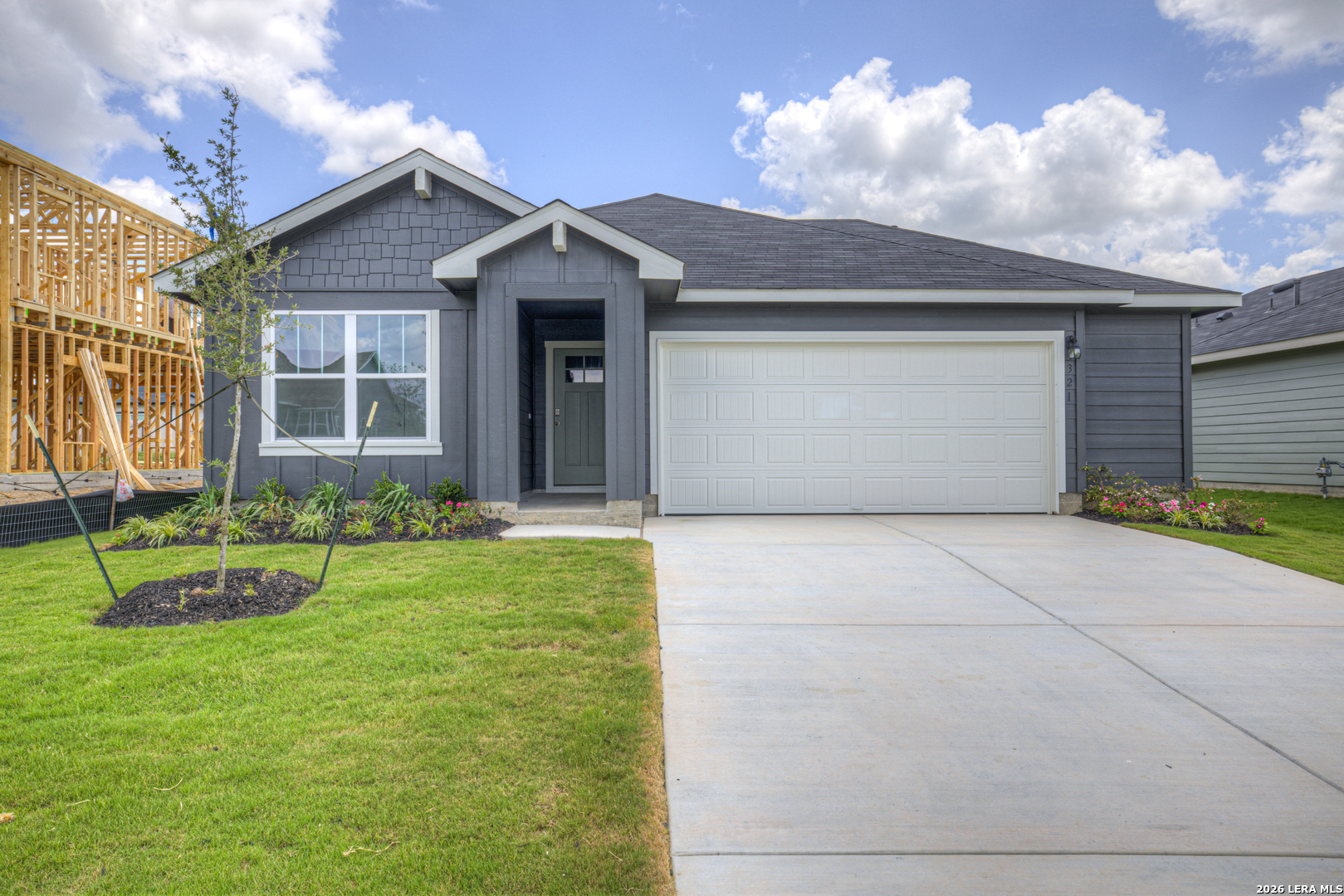 321 Yellowstone Drive Listing Cover Image
