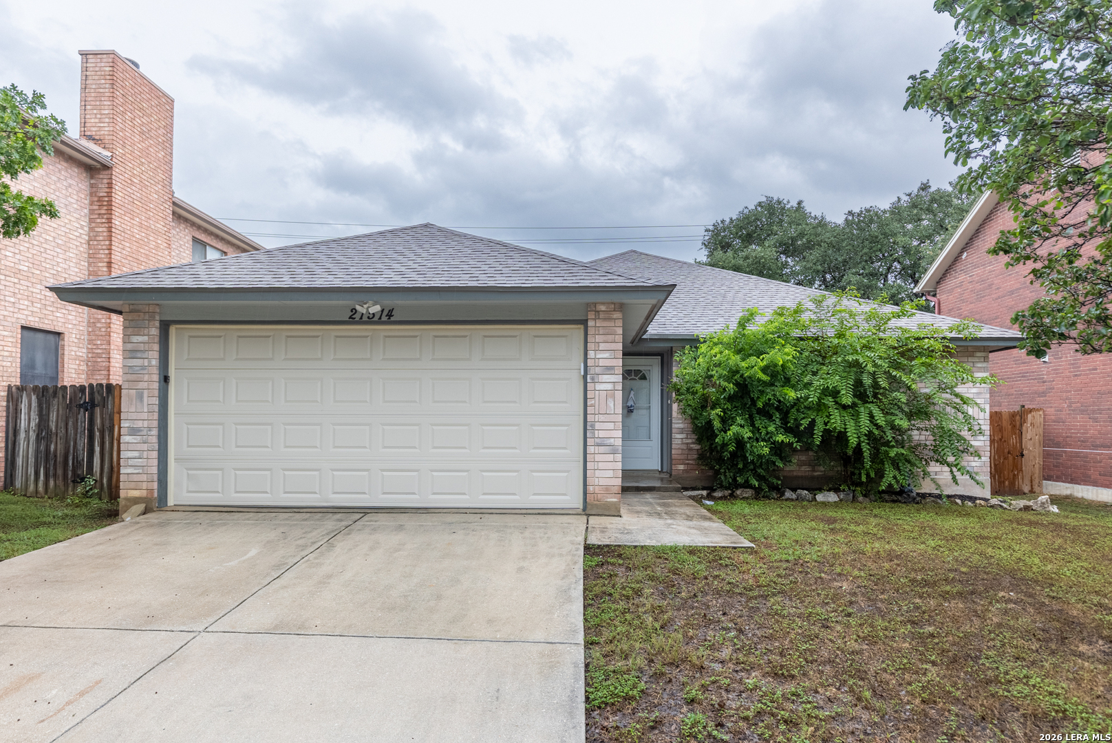 21514 Longwood Listing Cover Image