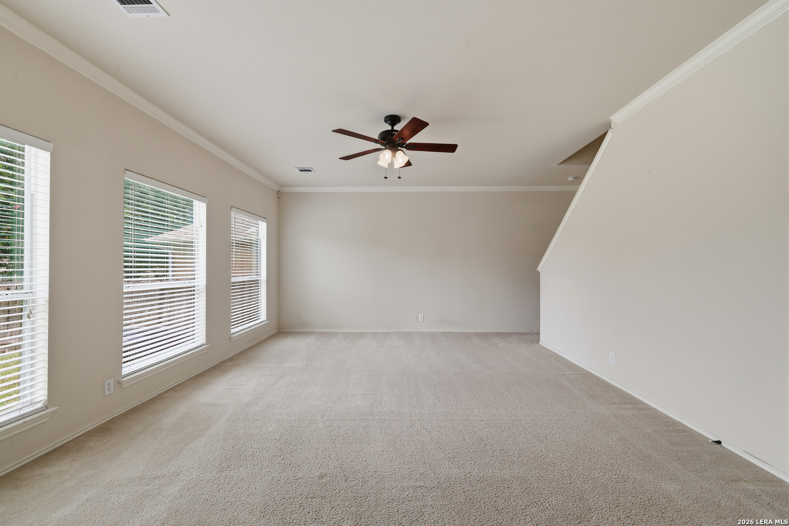 121 SLEEPY TRL, Cibolo, TX 78108