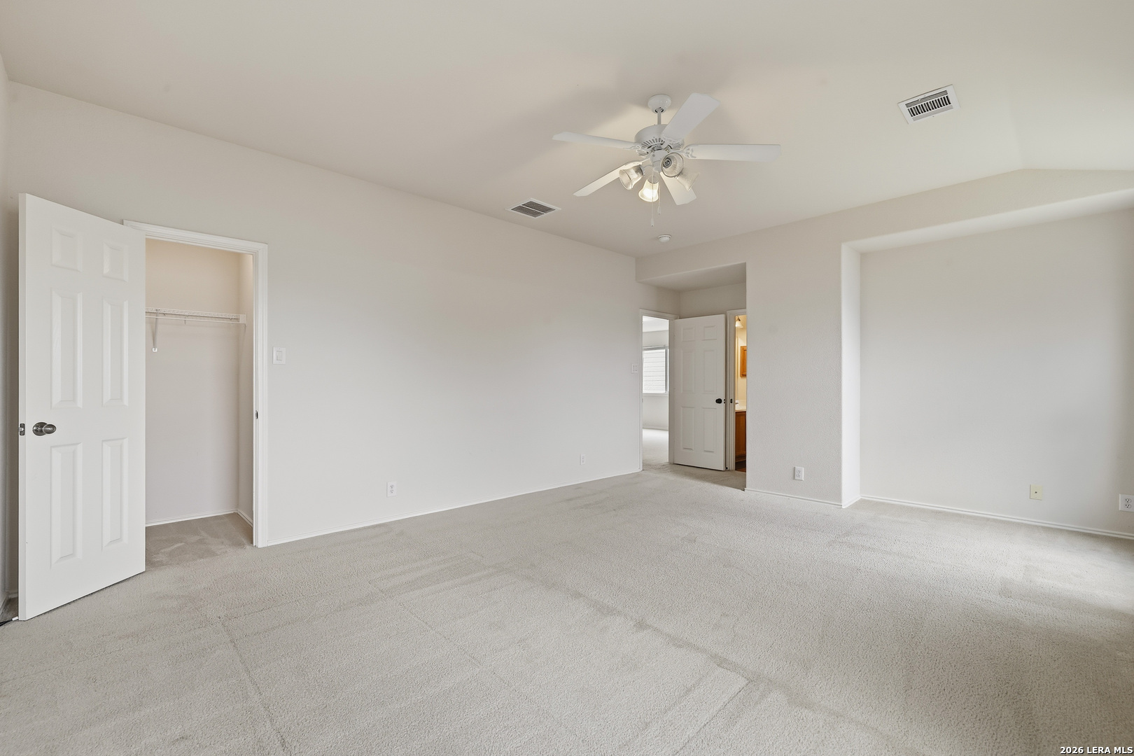 121 SLEEPY TRL, Cibolo, TX 78108