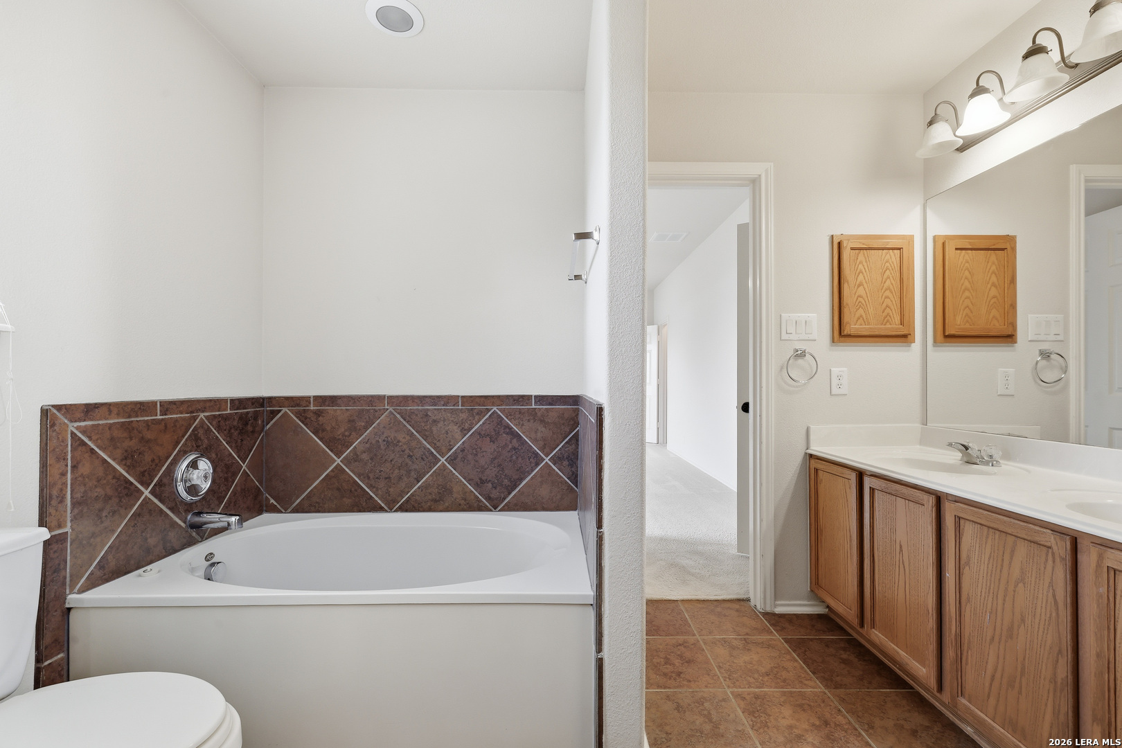 121 SLEEPY TRL, Cibolo, TX 78108