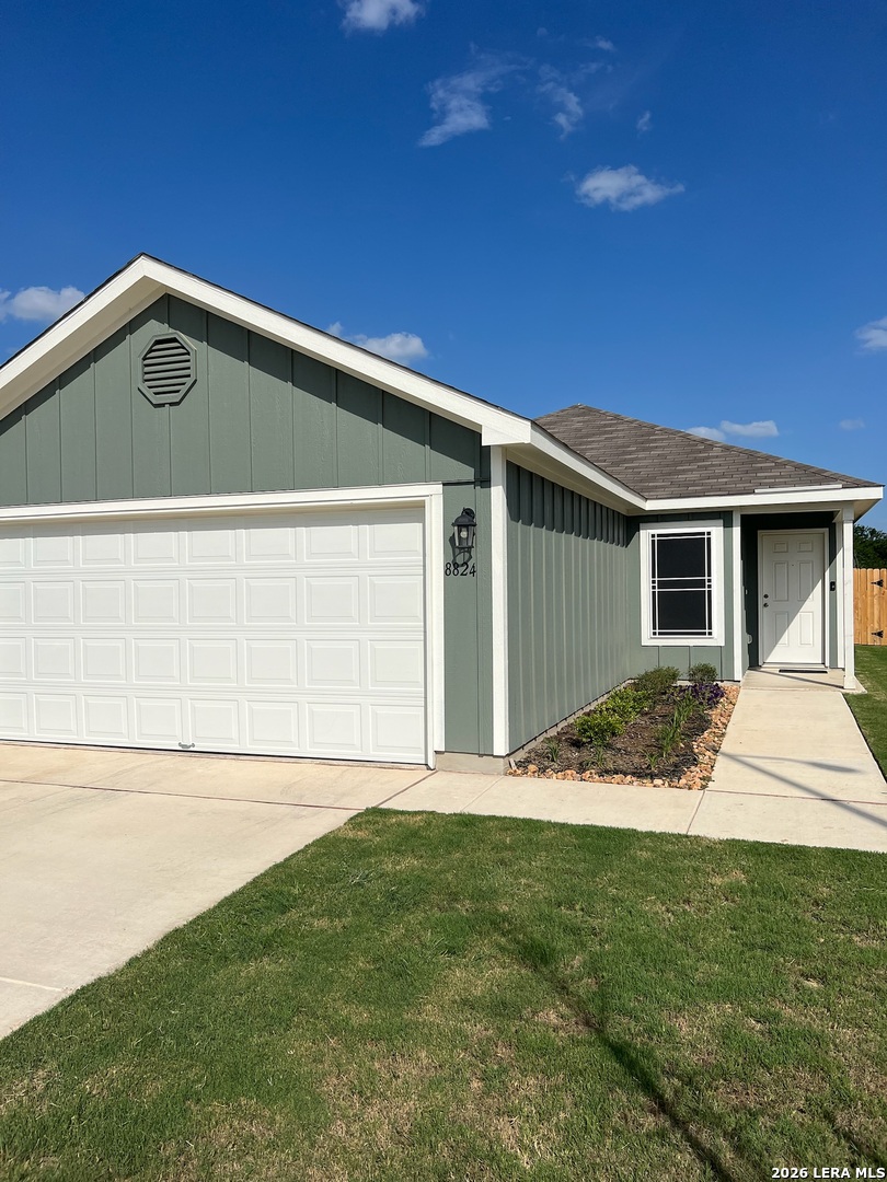 8824 Broad Wing Dr Listing Cover Image