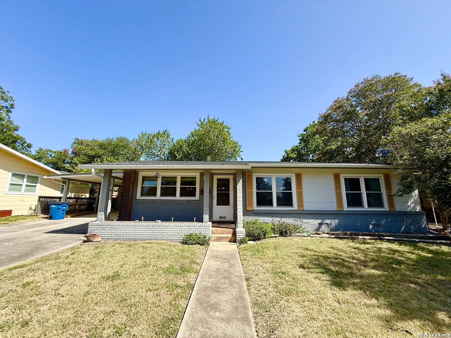 880 Merriweather Listing Cover Image