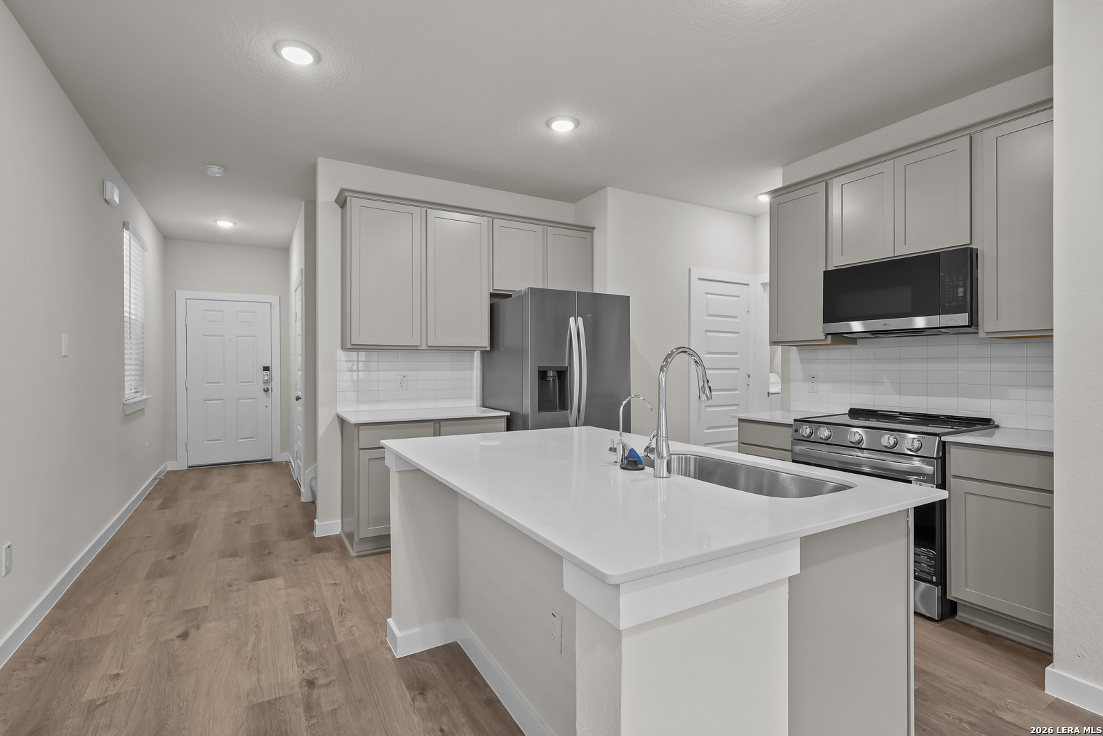 9027 SUMMERWOOD BEND, San Antonio, TX 78254