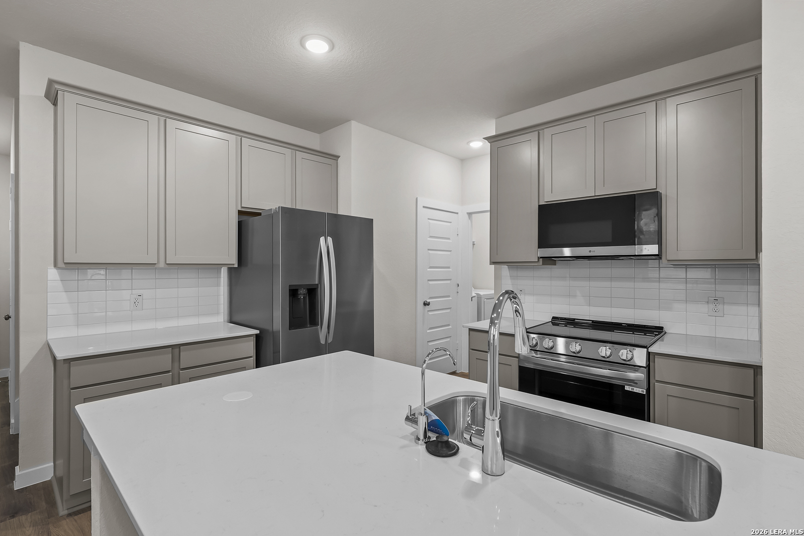 9027 SUMMERWOOD BEND, San Antonio, TX 78254