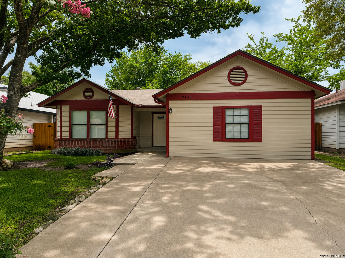 9138 Deer Vlg Listing Cover Image