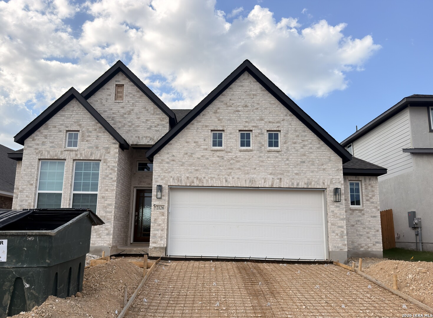 2126 Shepards St Listing Cover Image
