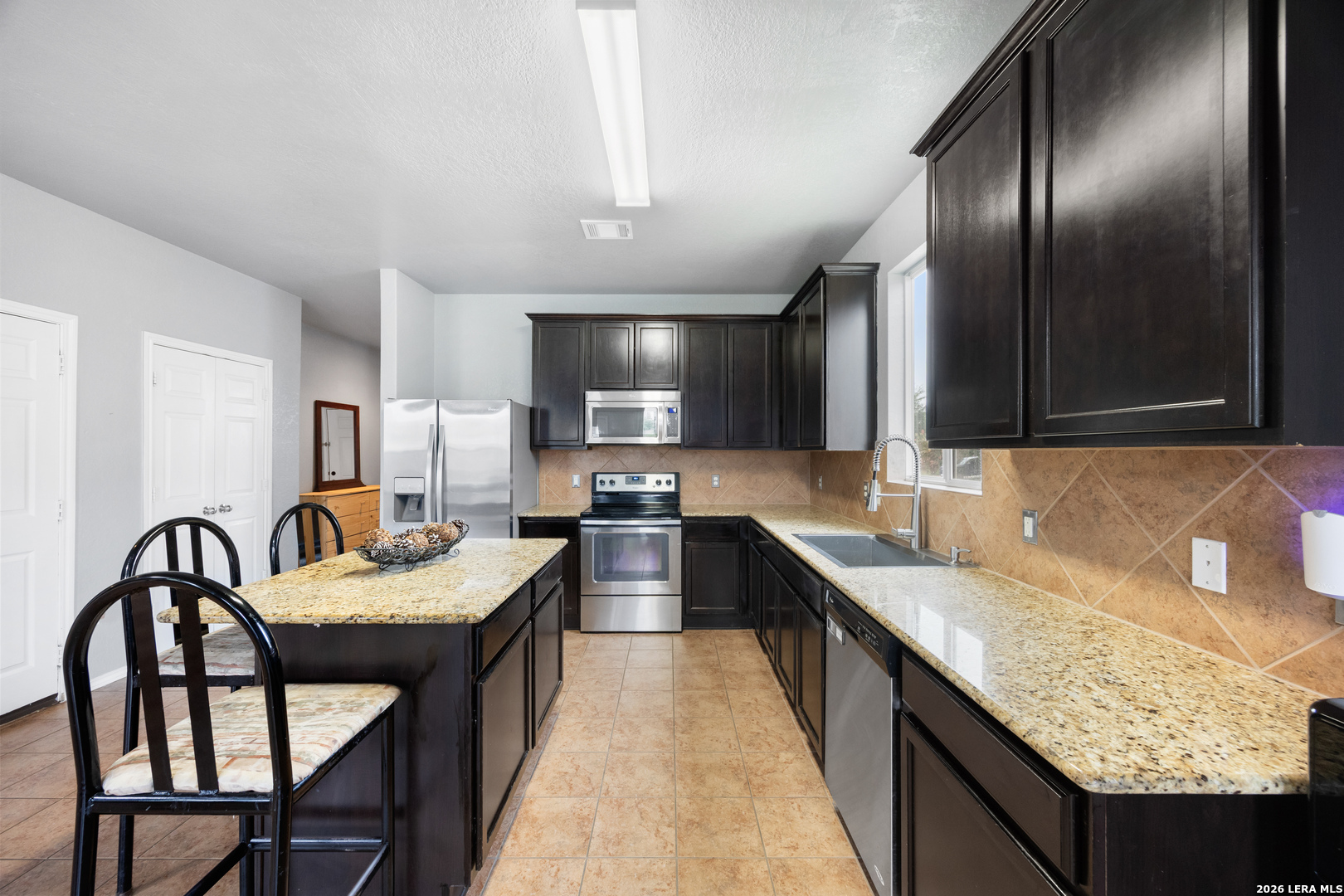 7418 DERBY VIS, Selma, TX 78154