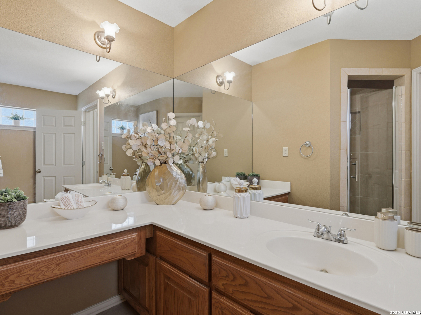 105 Whispering Oaks Dr, photo 9