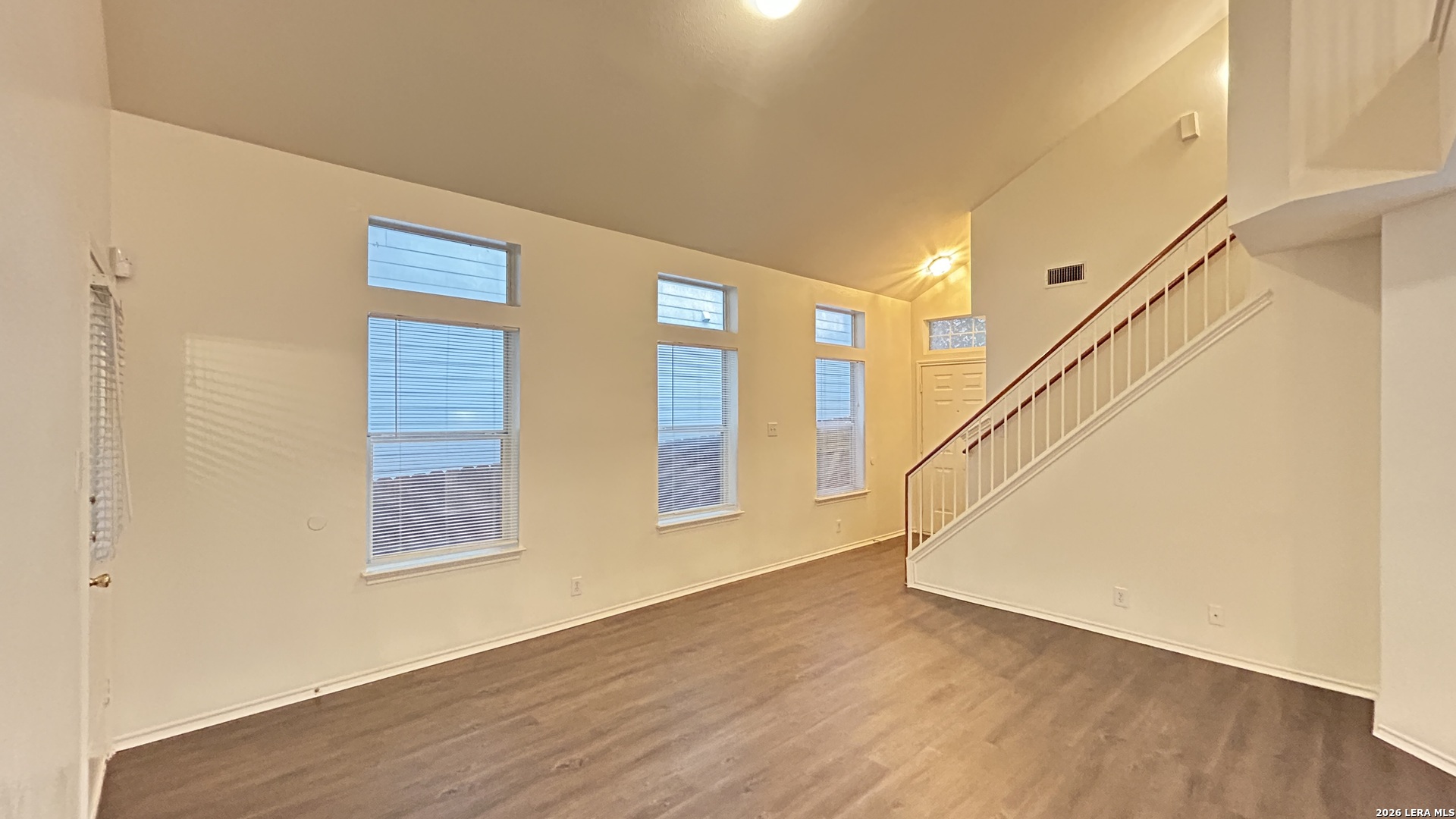 19 COASTAL LN, San Antonio, TX 78240
