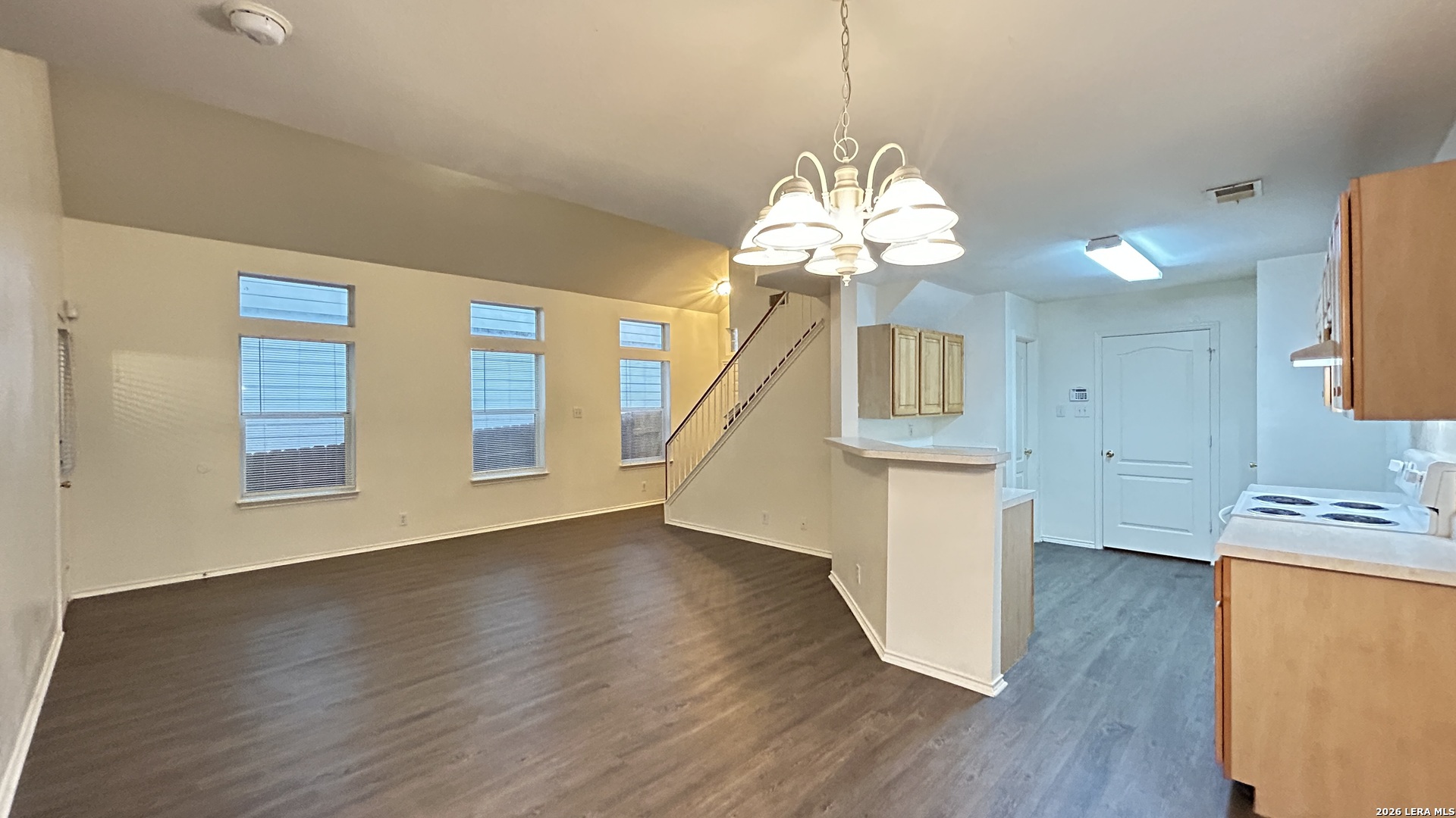 19 COASTAL LN, San Antonio, TX 78240