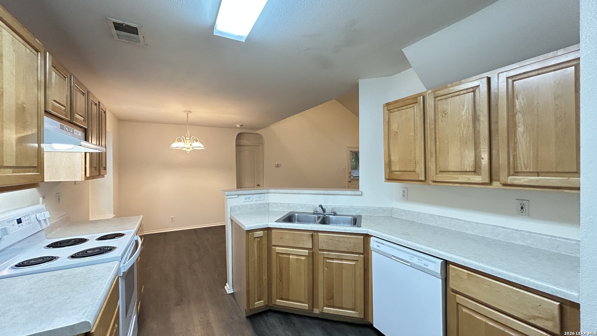 19 COASTAL LN, San Antonio, TX 78240