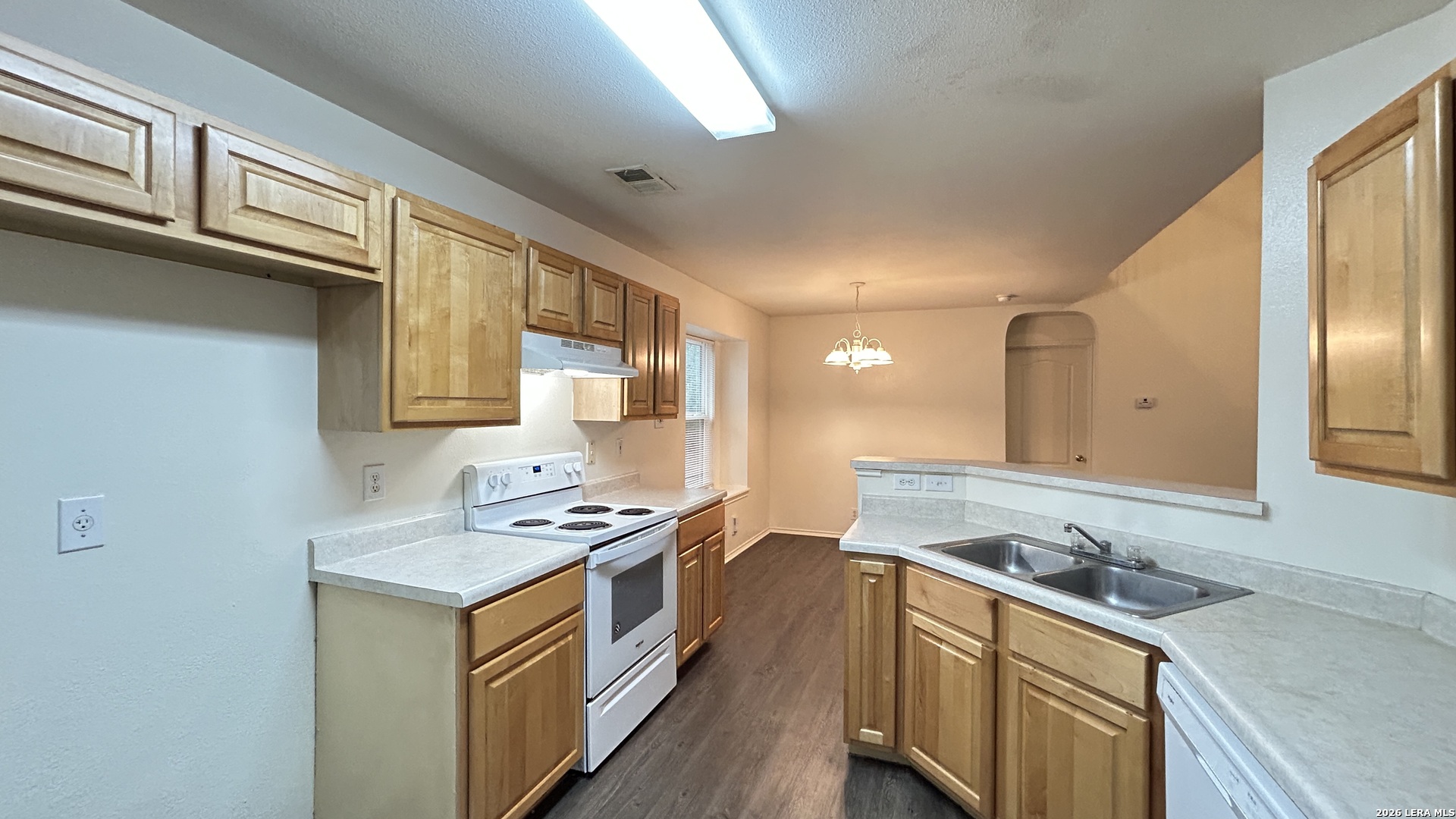19 COASTAL LN, San Antonio, TX 78240