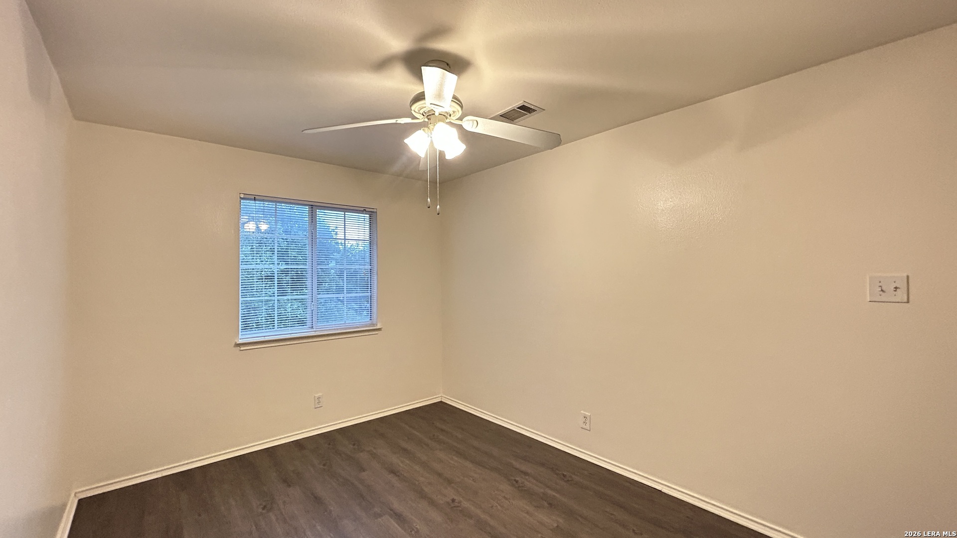 19 COASTAL LN, San Antonio, TX 78240