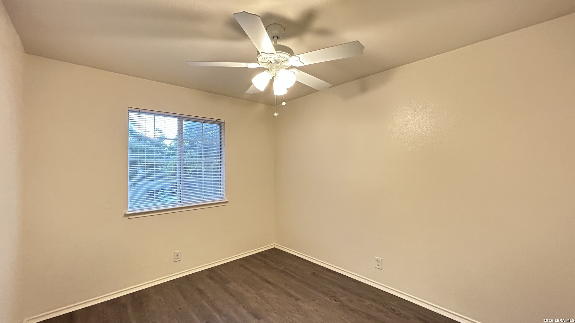19 COASTAL LN, San Antonio, TX 78240