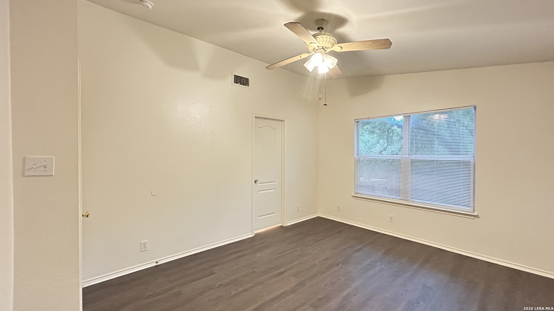 19 COASTAL LN, San Antonio, TX 78240