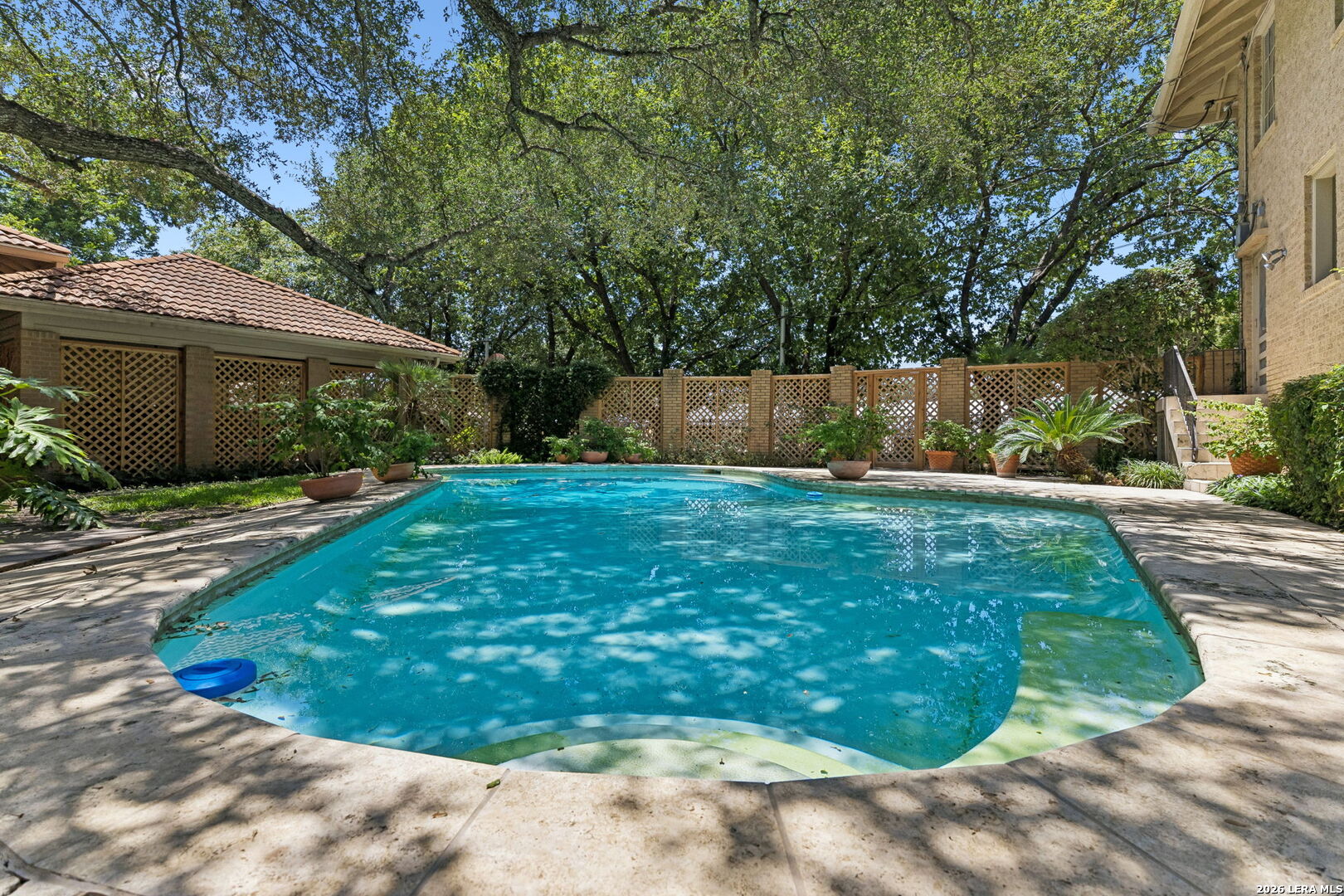 110 Geneseo Rd, Terrell Hills, TX 78209