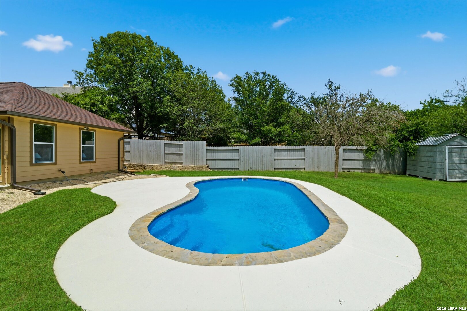 5390 Chestnut View Listing Cover Image