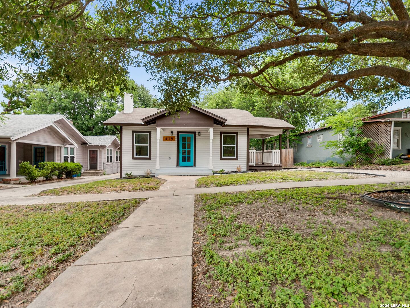 419 Huisache Avenue Listing Cover Image