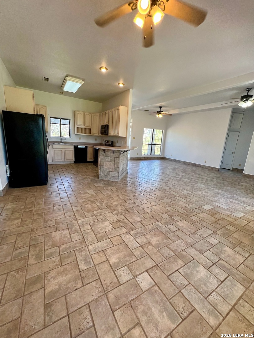 3rd image of 468 Weyrich Farms Rd, Eagle Pass, TX 78852 | MLS# 2002450