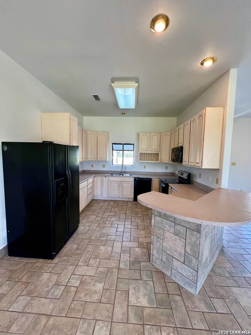 4th image of 468 Weyrich Farms Rd, Eagle Pass, TX 78852 | MLS# 2002450