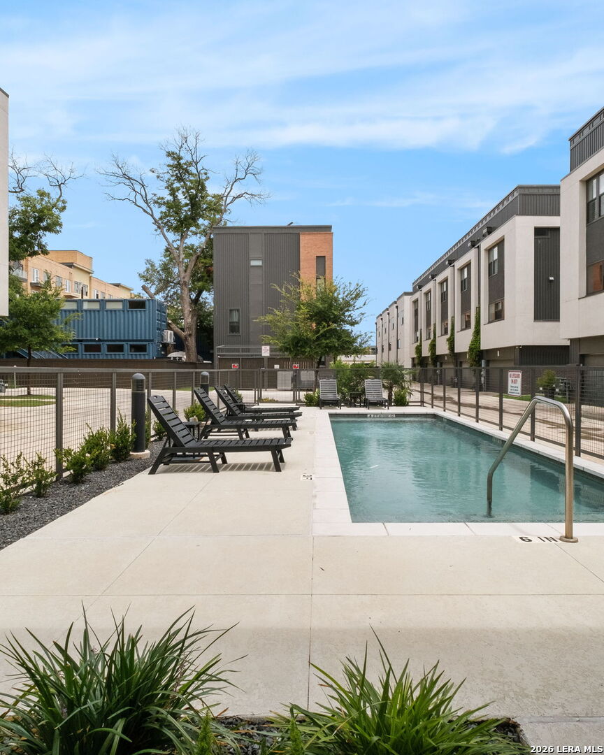 318 W Grayson, #203, San Antonio, TX 78212