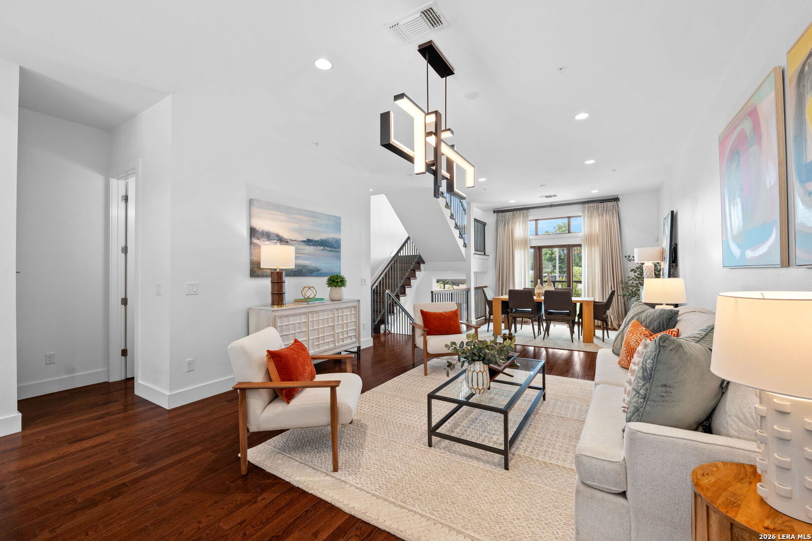318 W Grayson, #203, San Antonio, TX 78212