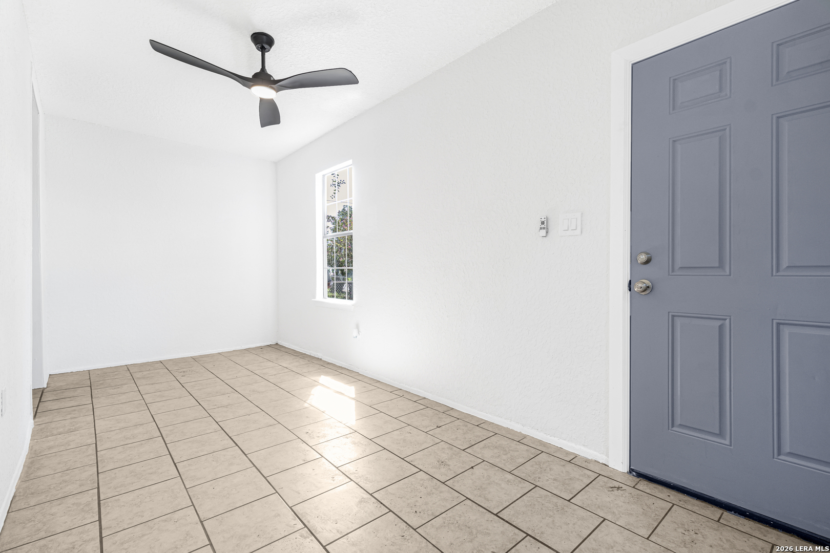 127 Dimmit St
