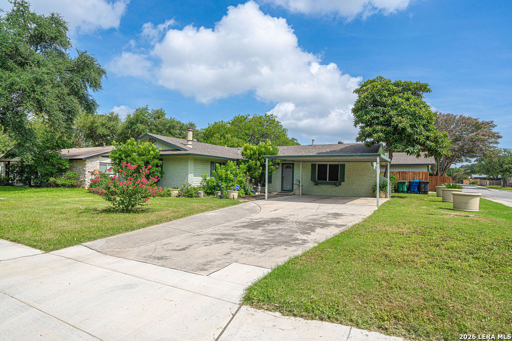 4043 Willow Green Dr