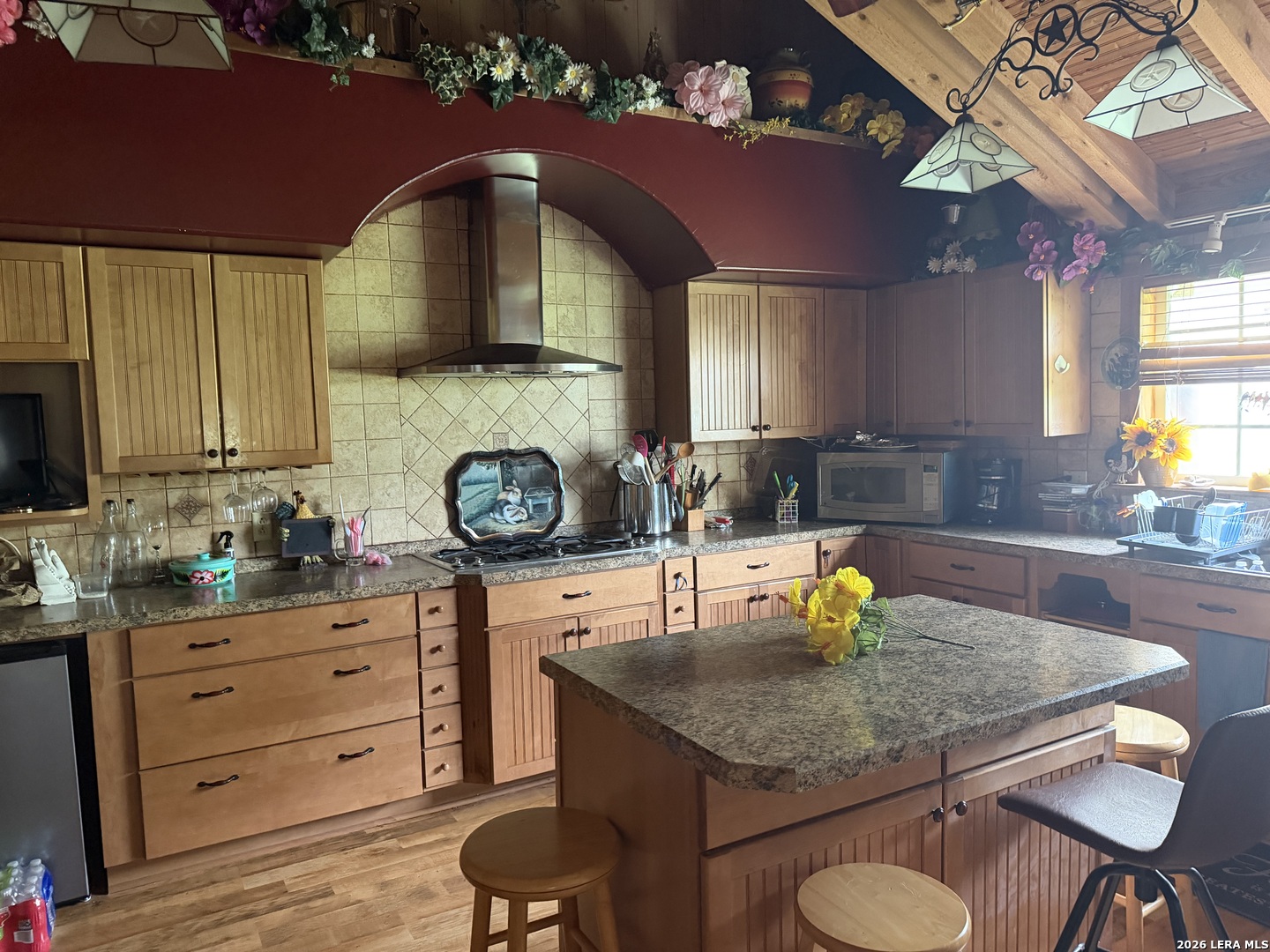 599 COUNTY ROAD 7611, Devine, TX 78016