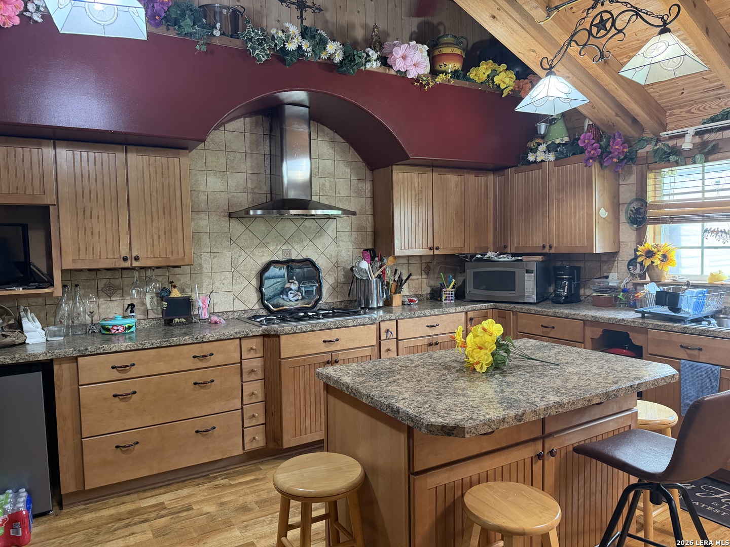 599 COUNTY ROAD 7611, Devine, TX 78016