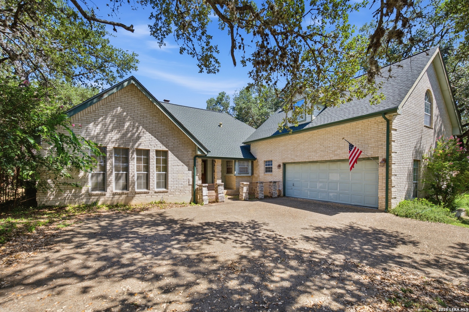 8423 Chesham Listing Cover Image