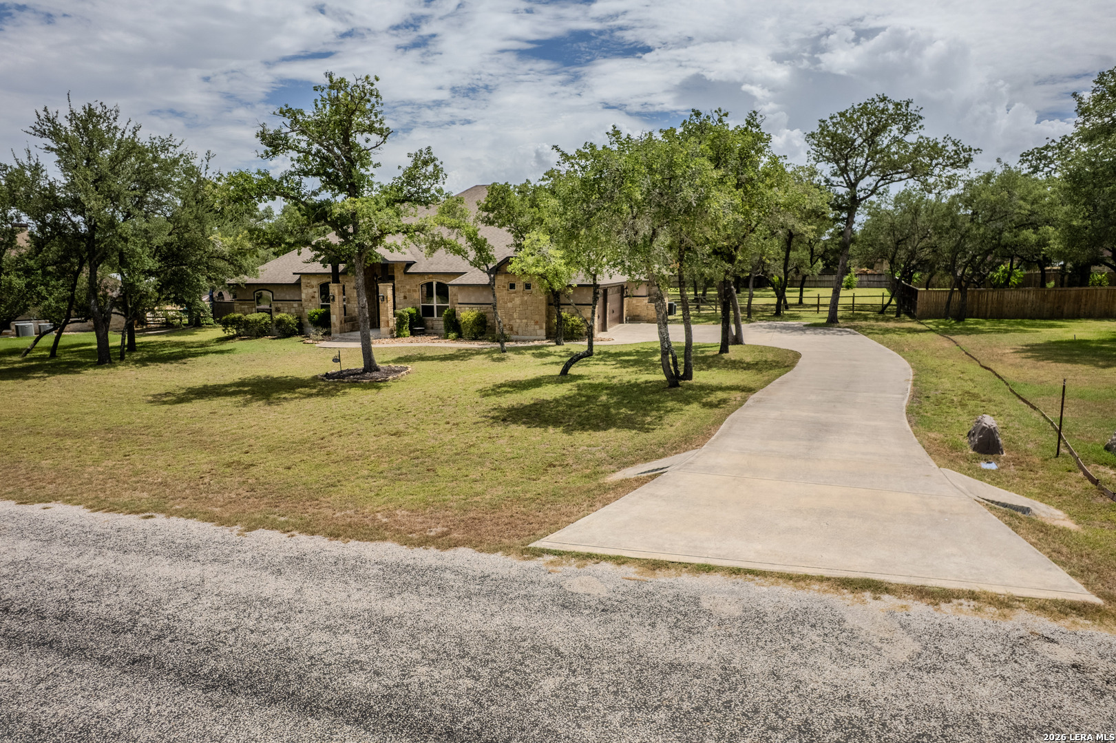 105 Elk Run, La Vernia, TX 78121