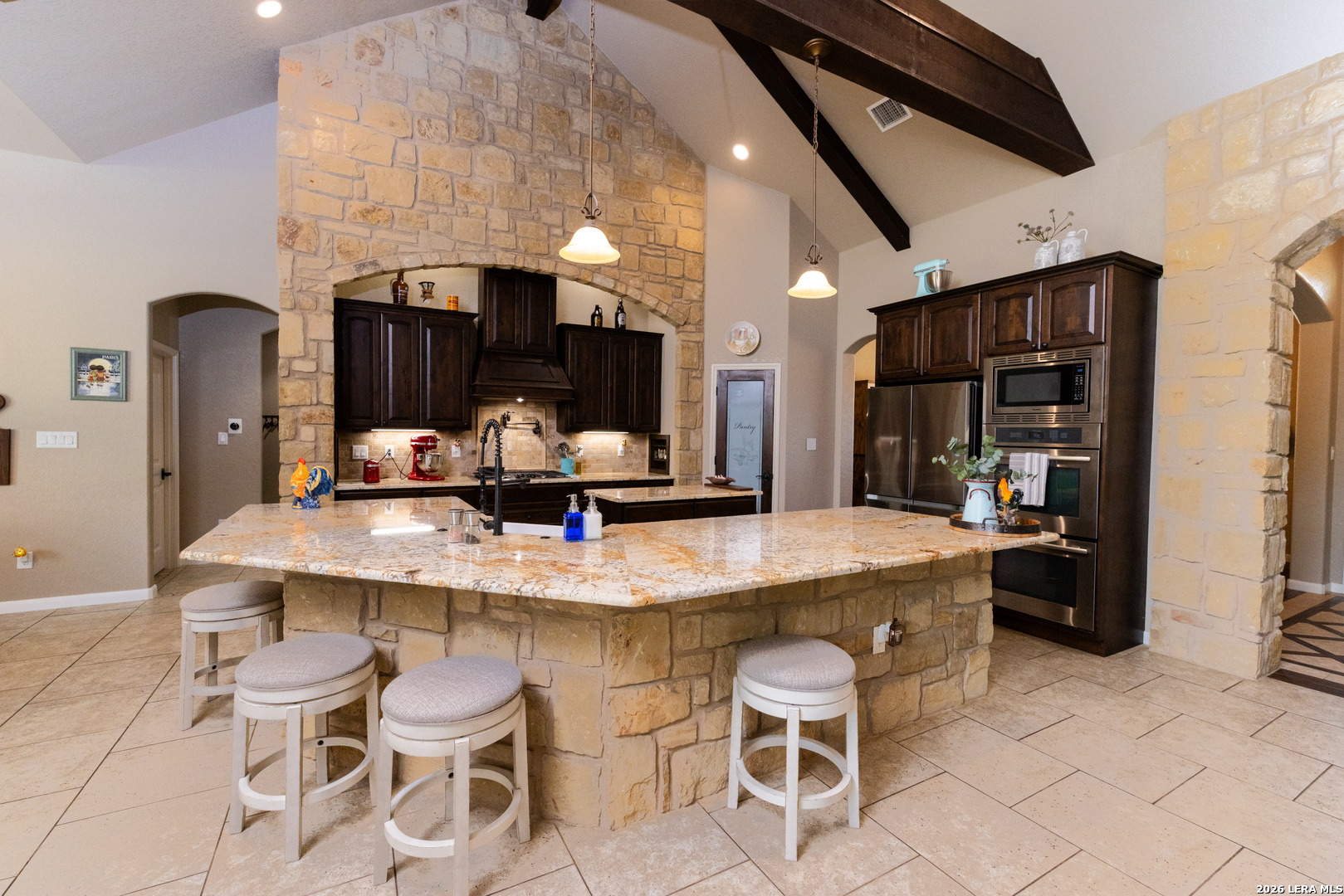 105 Elk Run, La Vernia, TX 78121