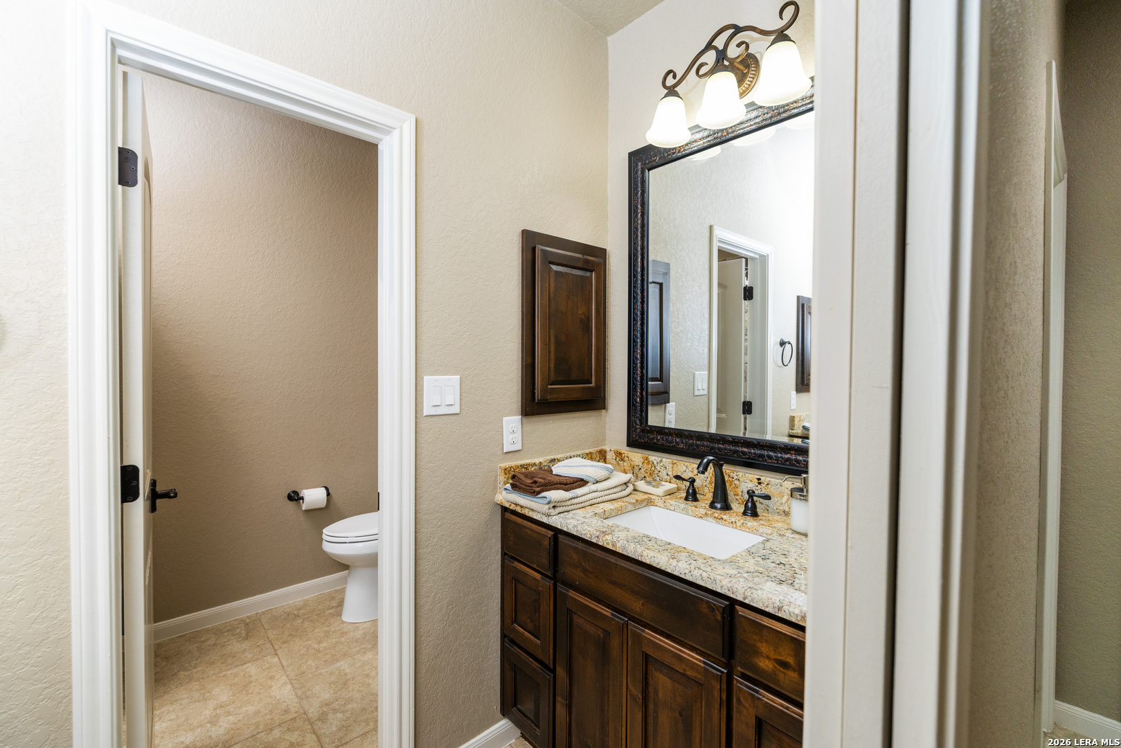 105 Elk Run, La Vernia, TX 78121