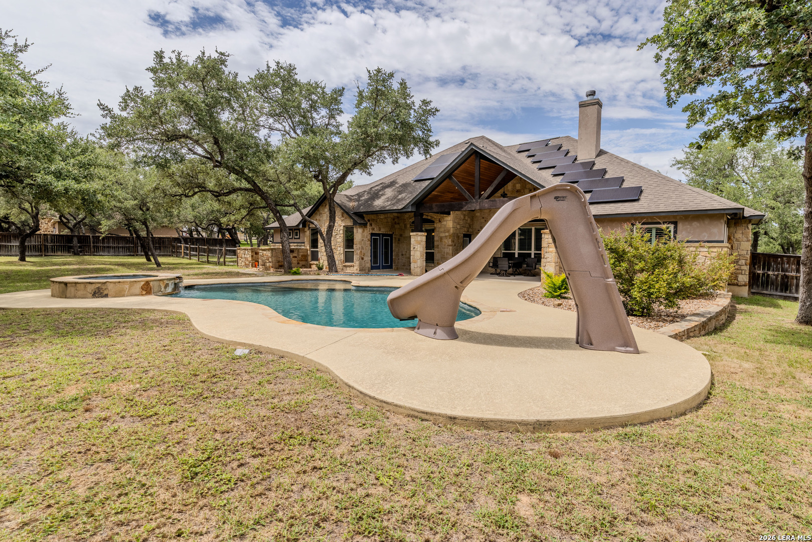 105 Elk Run, La Vernia, TX 78121