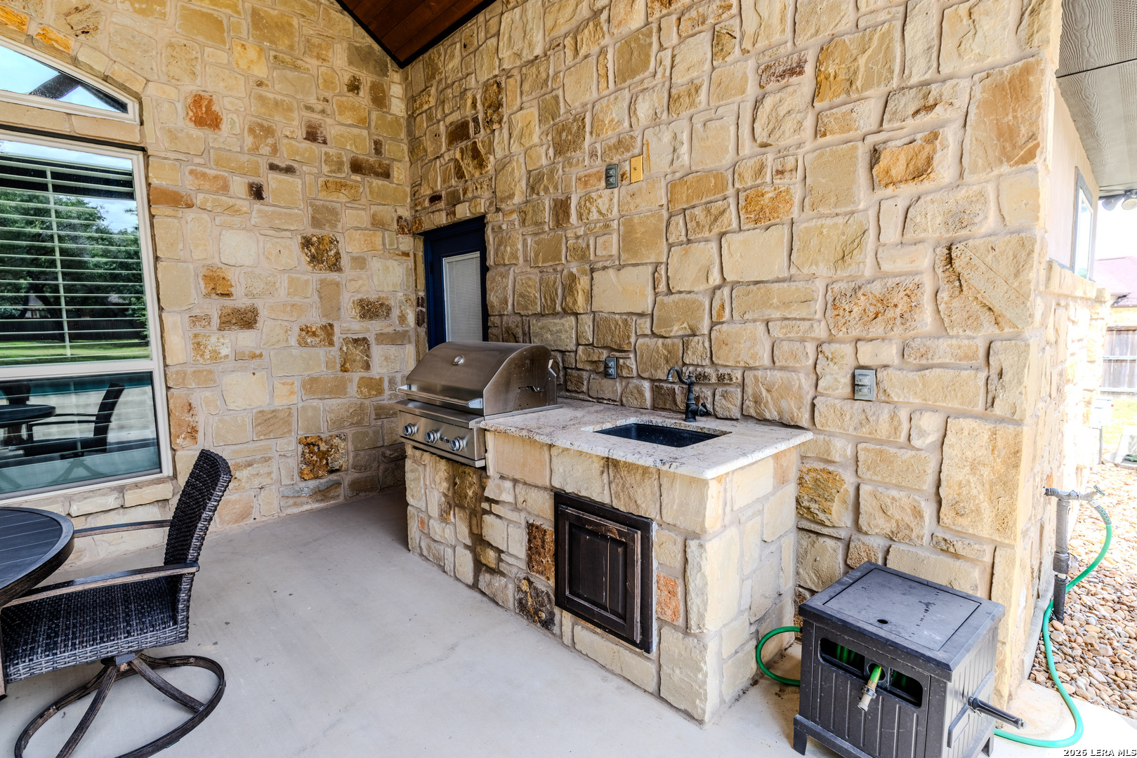 105 Elk Run, La Vernia, TX 78121