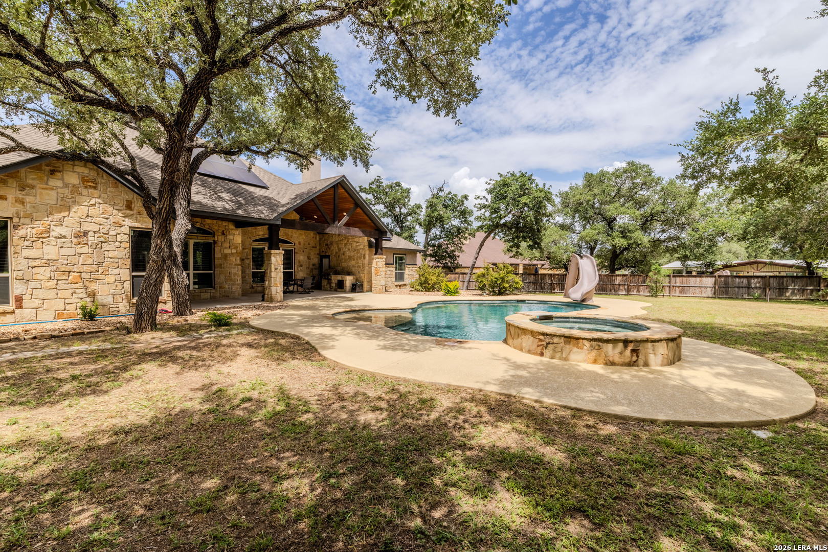 105 Elk Run, La Vernia, TX 78121