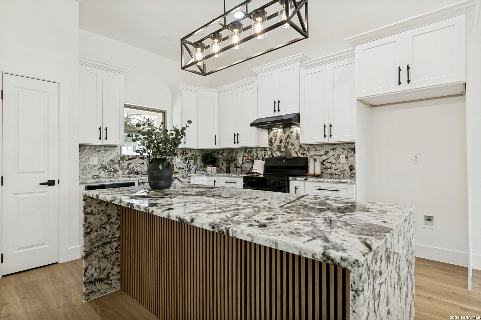 716 County Road 6847, Lytle, TX 78052