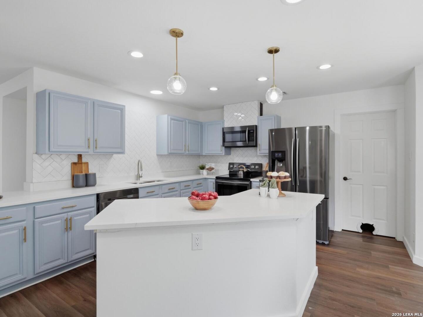 Eat-In Kitchen