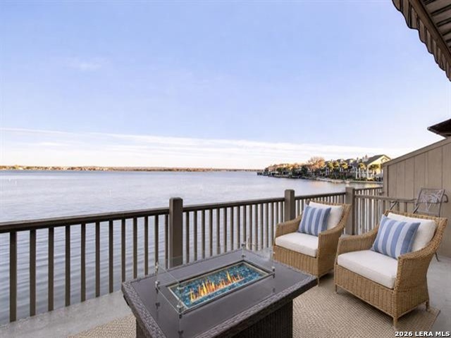 104 Island Dr Listing Cover Image