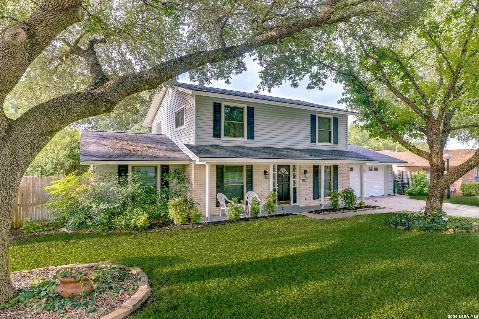 5662 Castle Glade Listing Cover Image