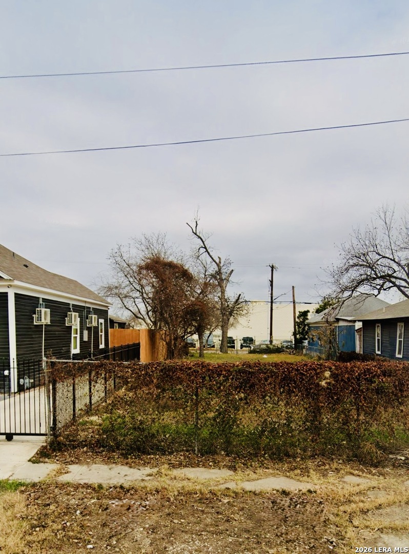 1507 Crockett St Listing Cover Image