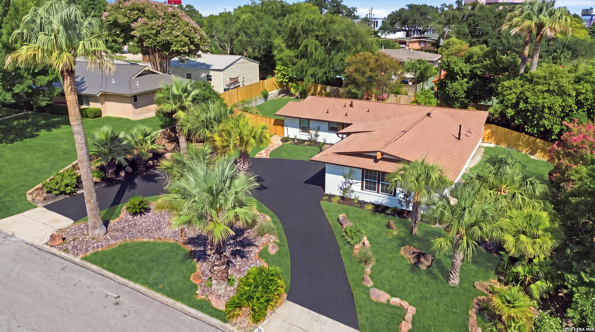 6818 Moss Oak Dr Listing Cover Image