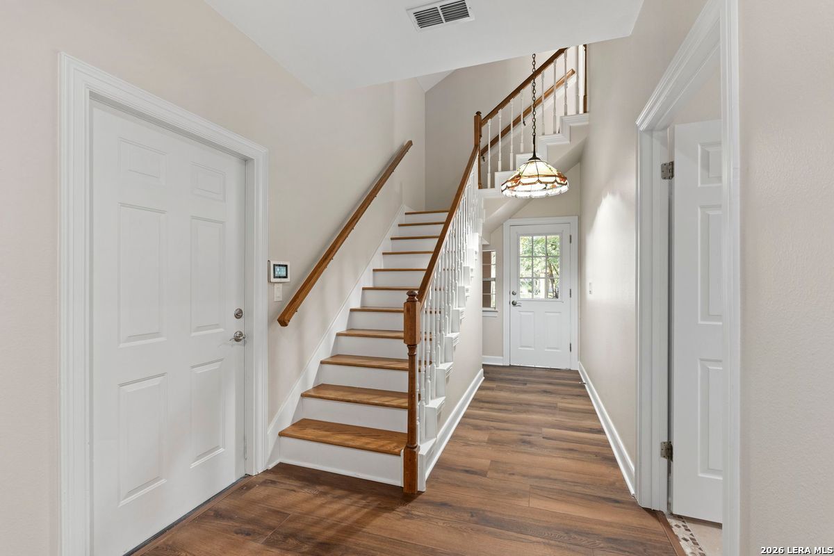 5 REMINGTON CIR, San Antonio, TX 78258